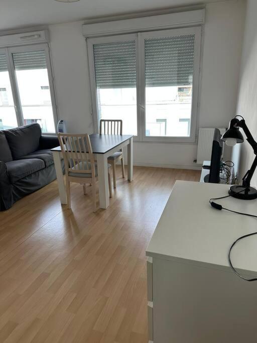 Grand Studio De 37M Carres - Rer Laplace Et Maison Des Examens A 5 Minutes A Pied Arcueil Exterior foto